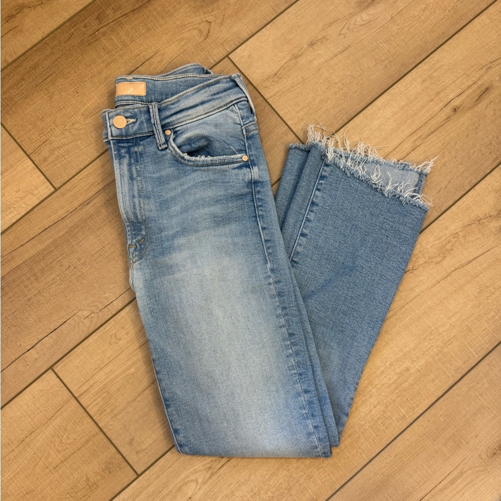 Mother Denim Insider Crop Step Fray